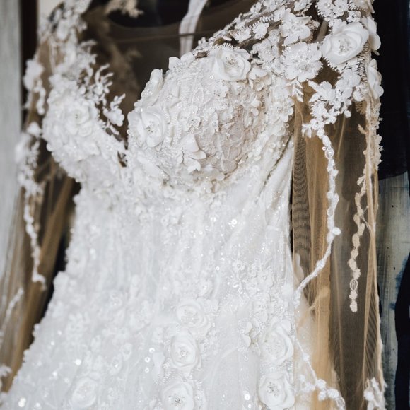 Yaniv Persy Wedding Dress - Picture 6 of 9